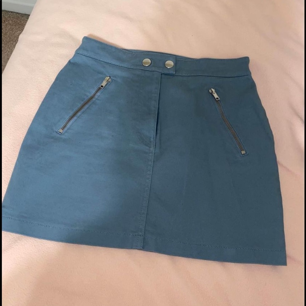 FOREVER 21 MINI SKIRT